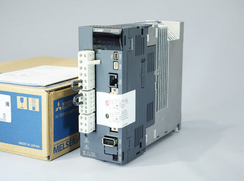 サーボアンプ <b>MR-J3-100A</b>